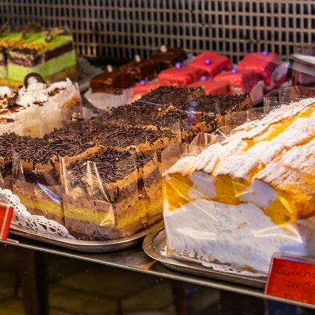 Randevu Panzio 3* ショプロン