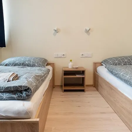 ベッド・アンド・ブレックファスト Randevu Panzio 3*